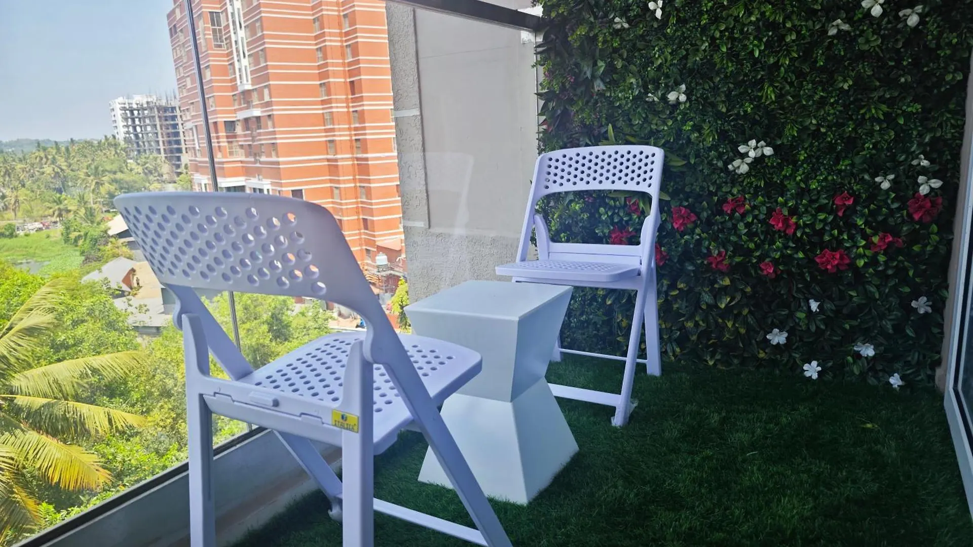 טריואנדרום Evara - Premium Fully Ac - 3Bhk Luxury Apartment With Style 0*,