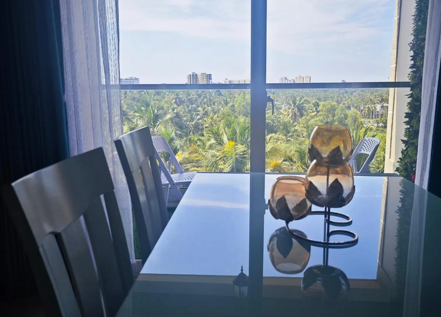 טריואנדרום Evara - Premium Fully Ac - 3Bhk Luxury Apartment With Style